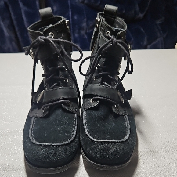 Winter Black UGG Boots (Authentic) - Picture 1 of 8